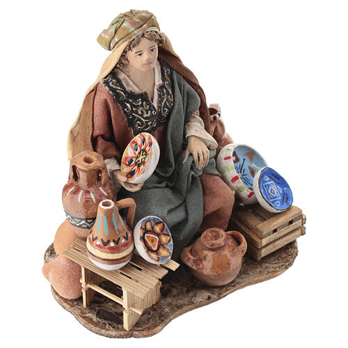 Vendeuse de vaisselle en terre cuite 13 cm Angela Tripi 2