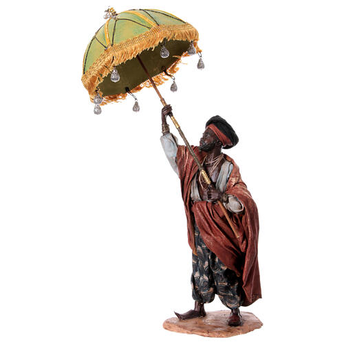 Nativity scene figurine, servant with umbrella 18 cm by Angela Tripi 5