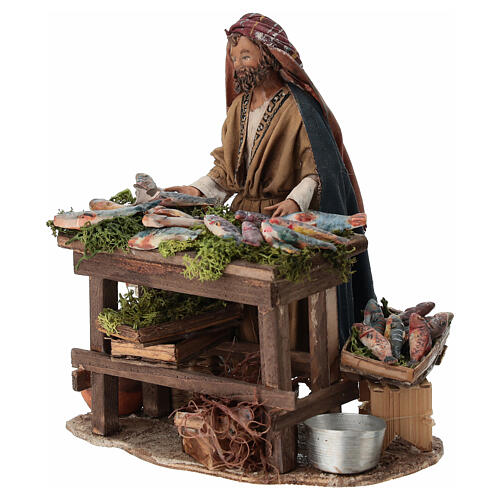 Peixeiro com banca para presépio Angela Tripi com figuras de altura média 13 cm 2