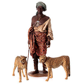 Diener mit Geparden, für 30 cm Krippe von Angela Tripi, Terrakotta