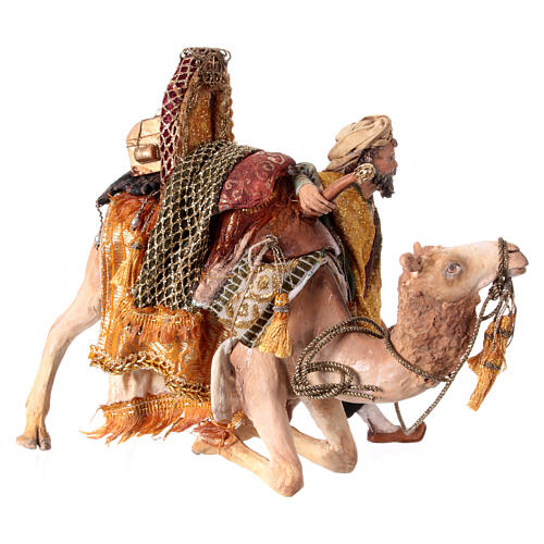 Heiliger König, der vom Kamel absteigt, für 13 cm Krippe von Angela Tripi, Terrakotta 4
