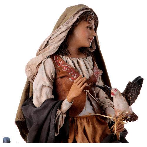 Mulher com pombos para Presépio Angela Tripi com figuras de altura média 30 cm 6