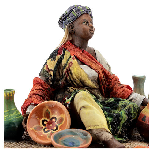 Moor woman sitting with ceramics, 18 cm Tripi Nativity Scene figurine 2
