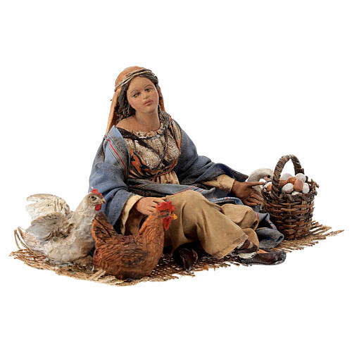 Kobieta siedząca z jajkami, kurami i gęsią, szopka 18 cm, Angela Tripi 4