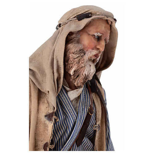 Man carrying mushrooms Angela Tripi 30 cm terracotta 8