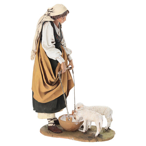 Sheperdess with lambs for terracotta Angela Tripi's Nativity Scene of 30 cm 5