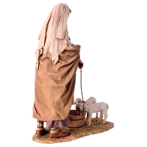 Pastorinha com cordeiros para presépio de Angela Tripi com figuras de 30 cm 10