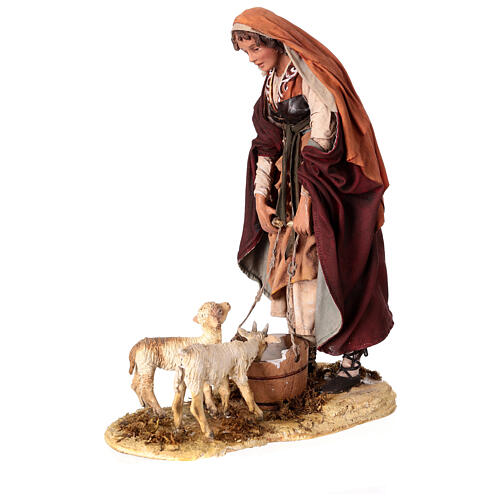 Pastorinha com cordeiros para presépio de Angela Tripi com figuras de 30 cm 3