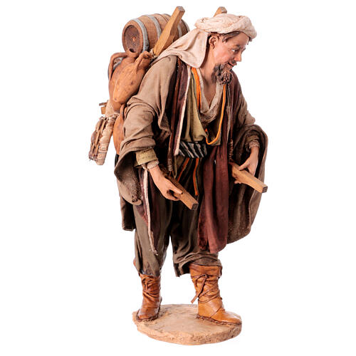 Man with barrels on his back for terracotta Angela Tripi's Nativity Scene of 30 cm 7