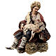 Sitzender Hirte mit Schaf aus Terrakotta Angela Tripi, 30 cm s1