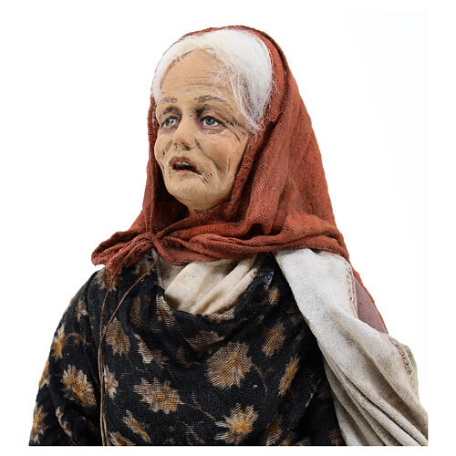 Elderly woman with baskets 30 cm Angela Tripi terracotta 5