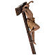 Gekreuzigter Schächer – Terrakottafigur auf Holzkreuz für eine 30 cm Figuren-Serie von Angela Tripi s13