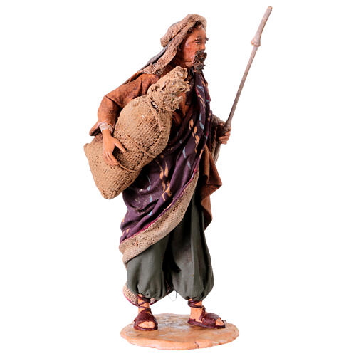 Bauer mit Stock und Erntesack – Terrakottafigur für eine 13 cm Figuren-Serie von Angela Tripi 4