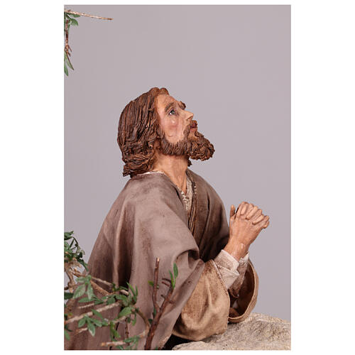 Jésus en prière dans le jardin des oliviers avec un apôtre 30 cm Angela Tripi 10
