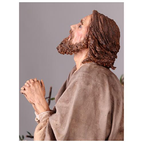 Jesus praying in Gethsemane with Apostle 30 cm Angela Tripi 12