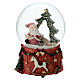 Schneekugel mit Spieluhr – Weihnachtsmann und Baum, 15 cm s1