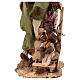 Mujer morena con bebé en carrito 30 cm Angela Tripi s4