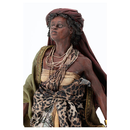 Mulher negra com carrinho de bebê 30 cm Angela Tripi 2