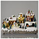 Villaggio natalizio con pupazzo di neve in movimento 25x35x15 cm s2