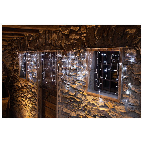 Świąteczne oświetlenie typu „stalaktyty” z 180 diodami LED w kolorze lodowej bieli, do użytku wewnętrznego i zewnętrznego 1