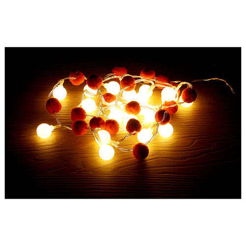 Cadena 20 led blanco cálido 150 cm pompones rojos 4