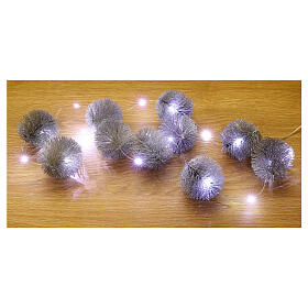 Guirlande lumineuse sphères 20 nano-LEDs blanc froid et aguilles argent pailletées