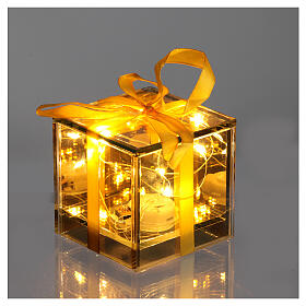 Christmas gift illuminated by 8 warm white LEDs, golden glass, 3x3x3 in, indoor