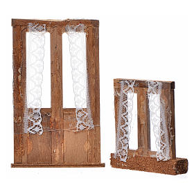Fenster- und Türflügel aus Holz für Krippe