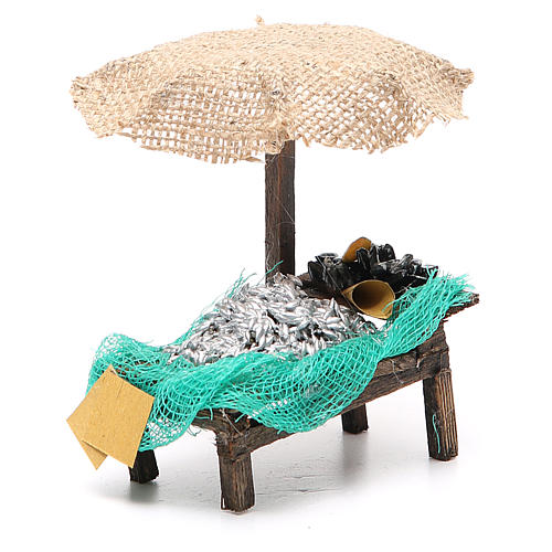 Stoisko z parasolem z sardynkami i  małżami 12x10x12 cm 3