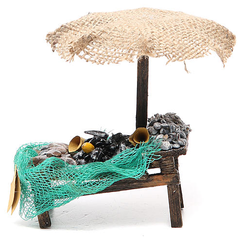 Workshop nativity with beach umbrella, mussels and clams 12x10x12cm 1