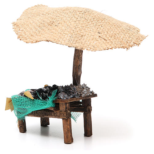 Workshop nativity with beach umbrella, mussels and clams 16x10x12cm 2