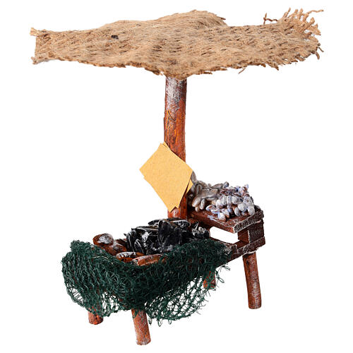 Workshop nativity with beach umbrella, mussels and clams 16x10x12cm 3