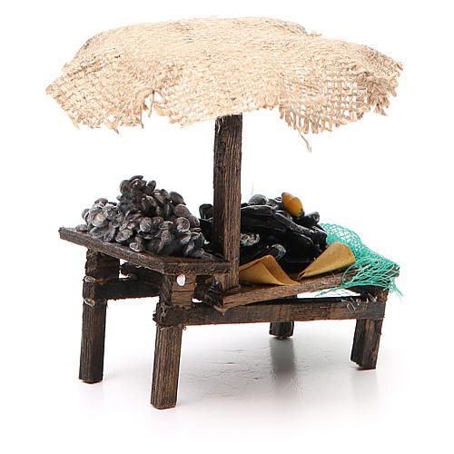 Nativity Bench mussels and clams and beach umbrella 12x10x12cm 3