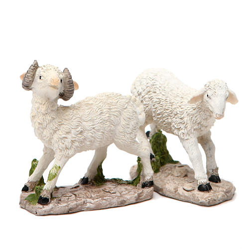 Schaf aus Harz mit Basis für Krippe 18cm 2