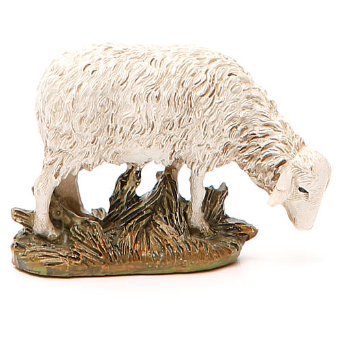 Schaf mit gesenktem Kopf aus Kunstharz der preisgünstigen Linie Martino Landi für 12 cm Krippe 2