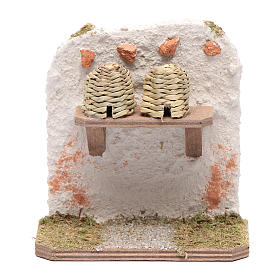 Animali presepe: Alveari su parete di mattoni Animali presepe: Alveari su parete di mattoni