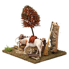 Cheval attaché à palissade arbre et faucille 15x20x20 cm pour santons crèche 10 cm