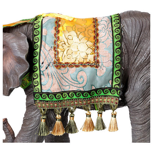 Elefante con manta resina colorida belén 40 cm 7