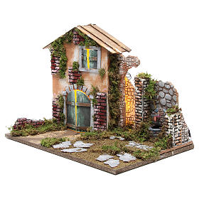 Casolare presepe cm 33x45x30 10 luci batteria e fontana