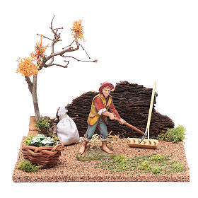 Feldarbeiter im Garten mit Szene 15x20x15cm