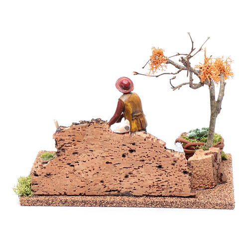 Paysan dans le potager pour crèche 15,5x19x15 cm 4
