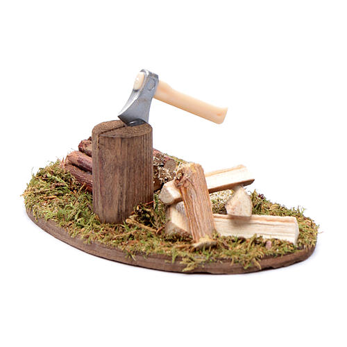 Accessory for nativity scene axe with wooden trunks 2