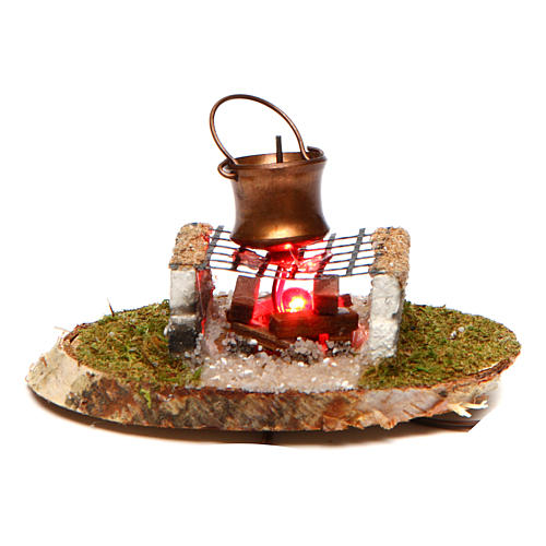 Pot on stone grill in fireplace 4,5 V 1