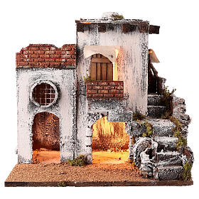 Casa araba bianca con scala e capanna 35x35x25 cm presepe di Napoli