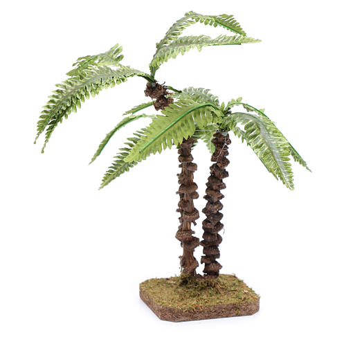 Potrójna palma na jednej podstawie - liście zielone do modelowania 3