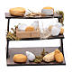 Formas de queijo sobre estante 3 prateleiras presépio napolitano s1