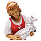 Mujer con oveja en brazos 30 cm de altura media s2