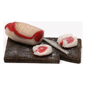 Crèche Napolitaine: Planche à découper avec lard en tranches crèche napolitaine 24 cm