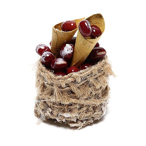 Chestnut basket with cones for Nativity scenes of 10 cm 3