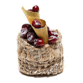 Cesto castagne con coni per presepi di 10 cm